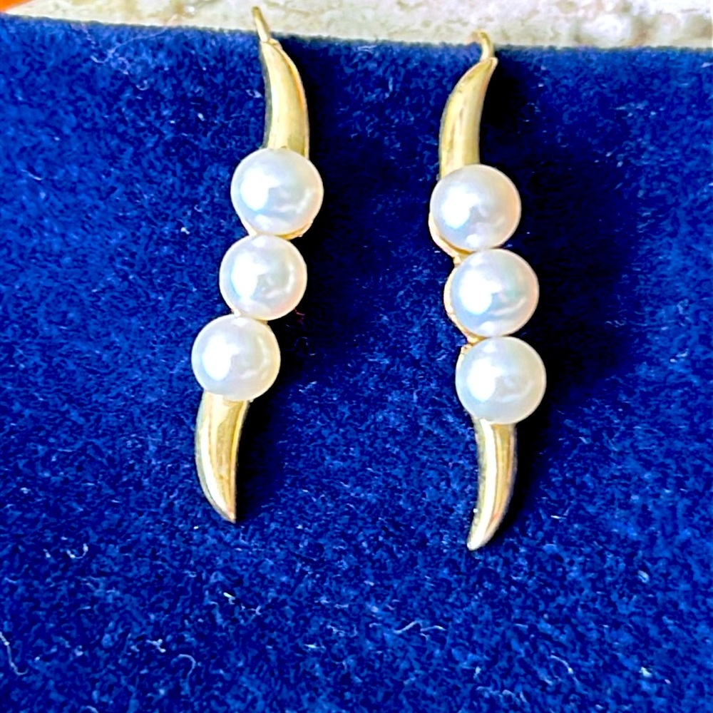 14Kt Gold Freshwater Pearls Ear Climber Crawler Earrings